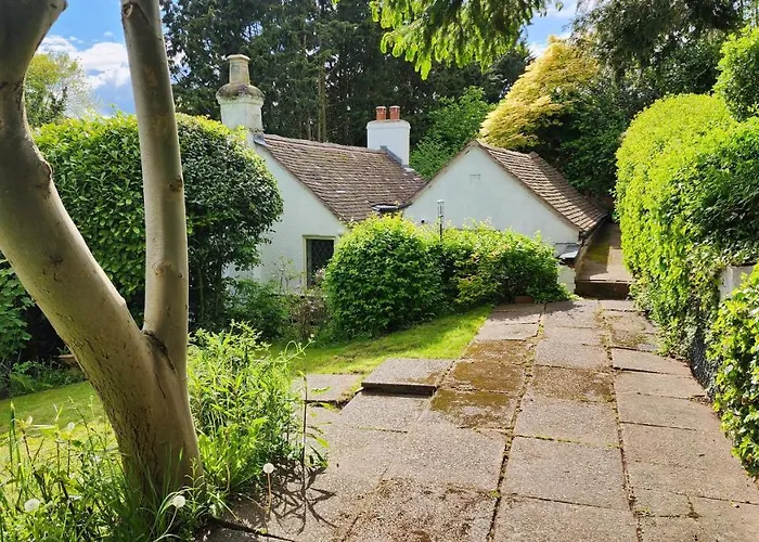 Beautiful House And Elevated Garden In Bridgnorth